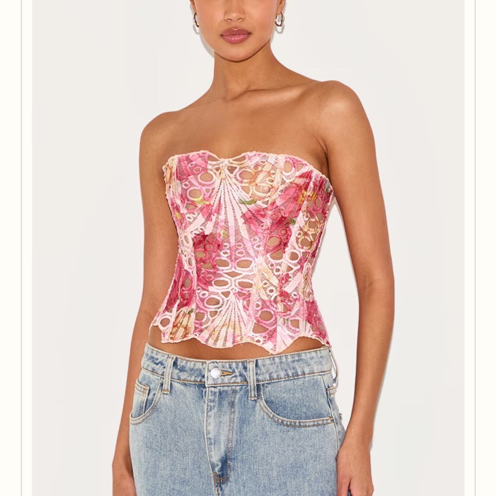 PrettyLittleThing Pink and White Fitted Bustier Blouse